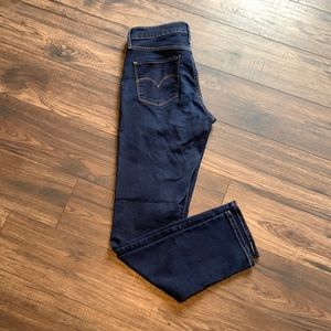 Levi’s 312 Shaping Slim Jeans - 30x32